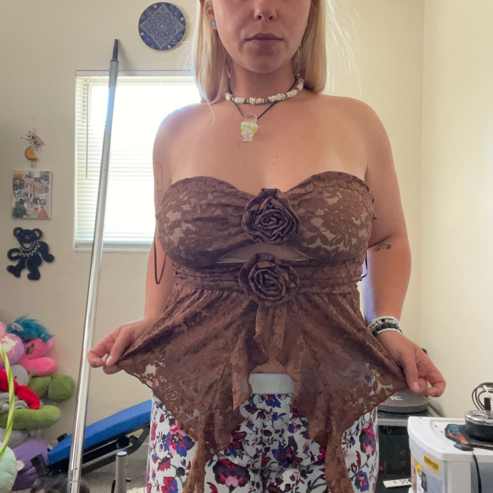 Brown Lace Strapless Top with Floral Accents